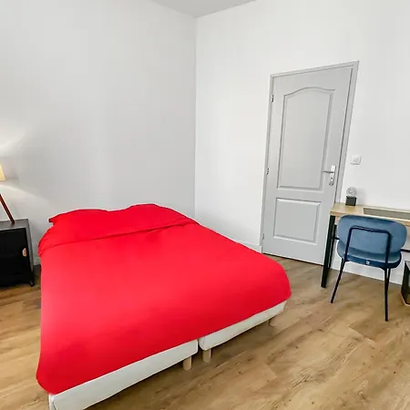 Dom wakacyjny Spacieuse Maison, 4 Chambres, Wi-fi Et Parking *