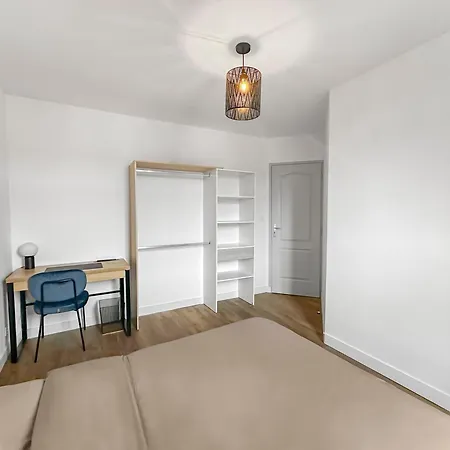 Dom wakacyjny Spacieuse Maison, 4 Chambres, Wi-fi Et Parking *