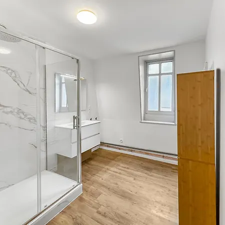 Spacieuse Maison, 4 Chambres, Wi-fi Et Parking Dom wakacyjny