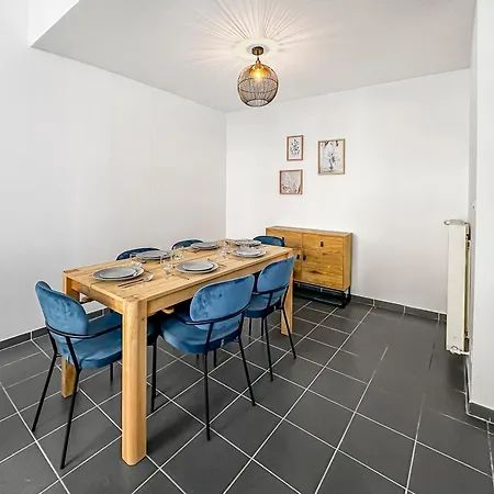 Spacieuse Maison, 4 Chambres, Wi-fi Et Parking